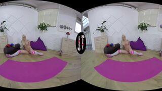 VR stretching with Daisy Lee