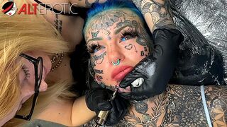 ALT Erotic - Australian bombshell Amber Luke gets a new chin tattoo