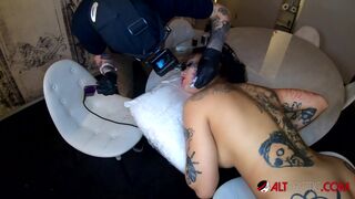 Genevieve Sinn pounded while getting her face tattooed