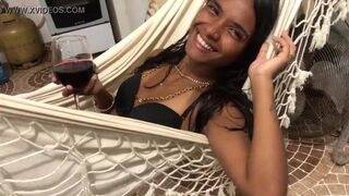 Depois de tomar um bom vinho chamamos novinha de 18 anos para comemorar o aniversário dela no swing   Pitbull Porn Jasmine Santanna  Completo no head   Sexmex Xxx