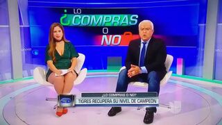 Ana Caty Hernández Goribuena In Green Minidress Leg - YouTube (720p)