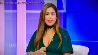 Ana Caty Hernández Goribuena In Green Minidress Leg - YouTube (720p)