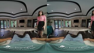 Wet Mature Pussy To Try Out VR Porn