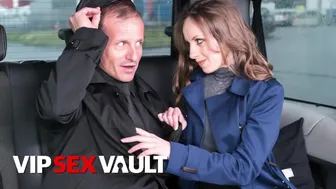 Vip Sex Vault - Superb Brunette Natalia Pearl Seduced Into Hardcore Cock Riding In The Car