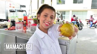Carne Del Mercado - Petite Latina Siarilin Martinez Seduced And Fucked By Stranger