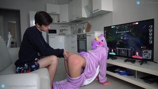 Cum in the unicorn in the final LCL / LOL/ JULIALEXXX