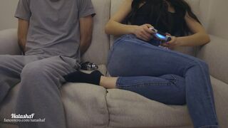 I Fart while playing video games with my BF