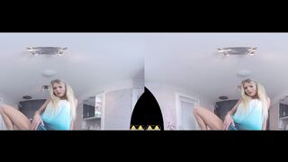 Virtual Pee - Feel And Taste Her Piss In VR