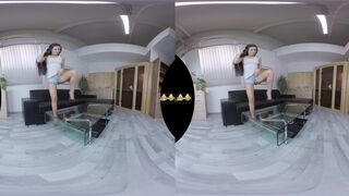 VR Piss Tasting For Hot Lara Fox