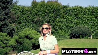 Big tits blonde posed on a tennis court