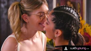 Emily Willis Fucks The College Nerdy Girl To Be Forgiven Of Being A Bully