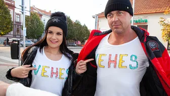 Hunt 4K - A Hand To Help