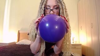 Big Violet Ballon blow to pop in transporent sexy dress