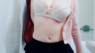 Alt girl plays with her anime tits for you ????