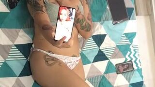 I show my boyfriend my tits on video call