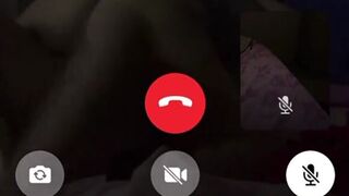 Mi faccio scopare in videochiamata whatsapp con mio marito fuori per lavoro moglie amatoriale