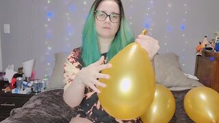 Balloon Blowing & Naked Rubbing (no pops)