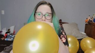 Balloon Blowing & Naked Rubbing (no pops)