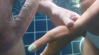 Thai Amateur Teen GF Blowjob In The Pool