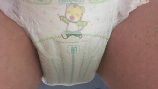 015 Pampers Lots of pee in diapers! The diaper couldn't absorb it!