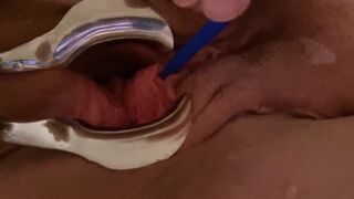 Swedish BBW first time for peehole play with speculum