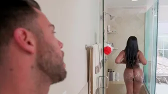 Brown porn video – Bang Bros - Seth Gamble Looking For Some Brown Sugar, Finds It In The Form Of Curvy Ebony Treat Aryan