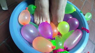 Exciting foot fetish with balloons