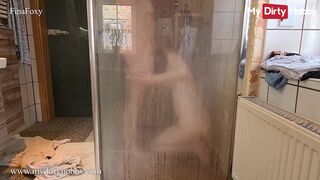 FinaFoxy Apologizes To Her Stepdad For Hogging The Shower With A Wet Steamy Blowjob
