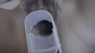 Freaky Asian chick and her guy have a piss party