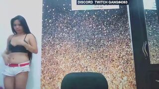 Twitch Girl Painting canvas and she Flash her Boobs for a DARE #59