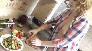 MILF sexy mommy Frina continues to cook in her erotic kitchen naked without panties and bra in high heels. Today on menu is salad of arugula and red fish. For dessert - pussy, natural tits, booty ass Milf. Nude at home