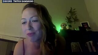 Twitch Streamer Flashing Her Boobs On Stream & Accidental Nipslips #161