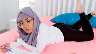 Hijab Hookup - Bullies Be Gone