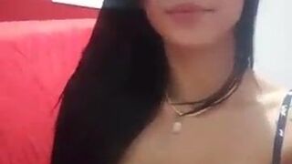 hottie showing her boobs live on fb