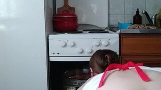 Cute Nerdy Teen Cooking and Masturbating Pussy with a Spoon (trailer Fansly)