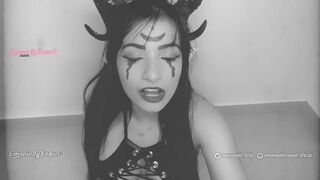 Horror Porn sexy Succubus cosplay big tits came to suck your dick and swallow all your cum