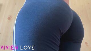 Sexy farts in tight leggings FULL VIDEO
