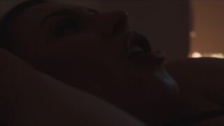 Cola Pra Cá - Emme White ft Mauricio Meirelles - Videoclipe Versão Hot com Aurora