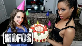 Mofos - Petite Kimmy Granger Makes Her Man