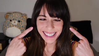 Youtuber Gets Surprise Facial While Giving Ahegao Tutorial