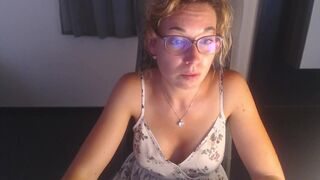 ALL WET! Chaturbate Webcam show with ice cubes - no sound