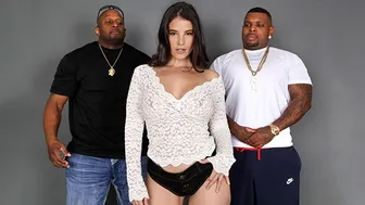 Dogfart Network - Big Ass Lasirena69 Wants To Fuck 2 Black Guys For The Very First Time!