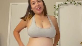 Pregnant camel toe in tights