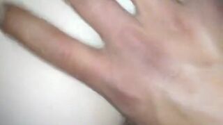 me follan la vagina y me meten el dedo en mi blanco y apretado culo - instagram @Bellacosa97