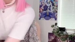 Sakura Haruno Farting Cutely Across Her Bed