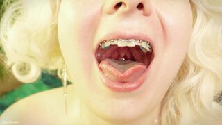 Eating in braces - close up video - food fetish - mouth tour