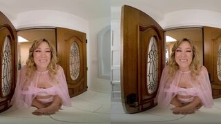 Blonde Babe River Lynn Fucks With Pornstar Neighbour VR Porn