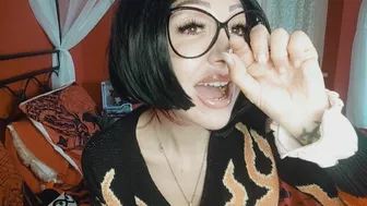 Faphouse - The Giantess Uses You in Place of Her Missing Tooth