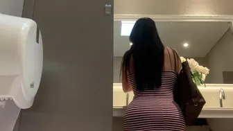 Faphouse - Camera Amateur in Public Toilet