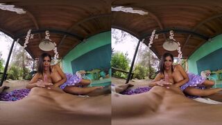 Curvy Latina Sheila Ortega As ISABELA Can Do A Lot For You In ENCANTO XXX VR Porn